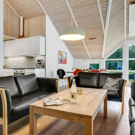 Eisa - 300m To The Fjord By Interhome *