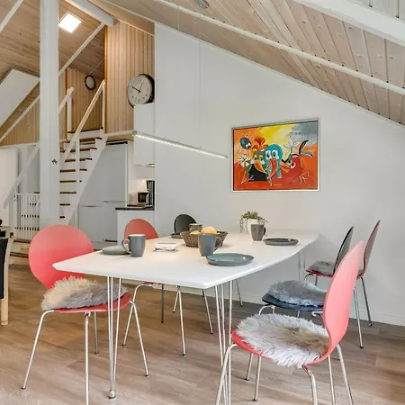 Eisa - 300m To The Fjord By Interhome