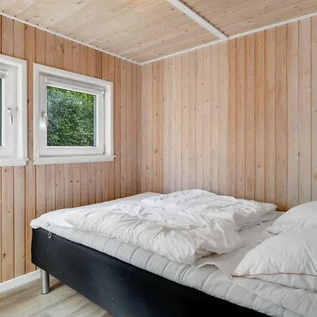 Holiday home Eisa - 300m To The Fjord By Interhome *