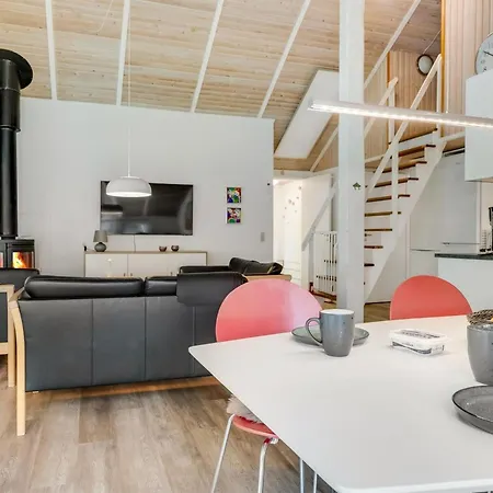Eisa - 300m To The Fjord By Interhome Holiday home